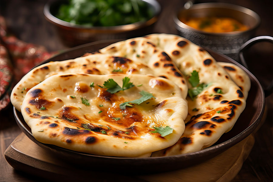 Tandoori Brote und Beilagen 